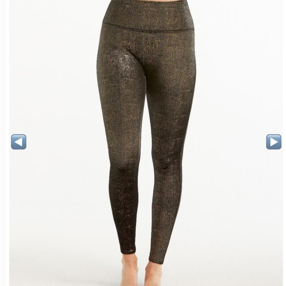 NWT Spanx Velvet Shine Leggings Size M